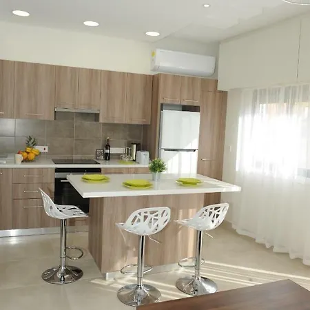 Lägenhet By The Way Larnaca