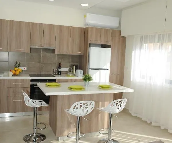 Apartament By The Way Larnaca